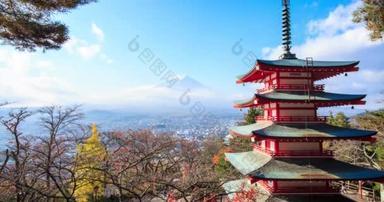 时间流逝的美丽的富士山与秋天的颜色在日本
